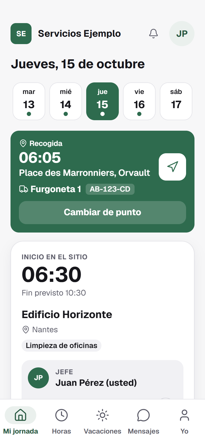 Captura de pantalla de la aplicación Alitxi en un teléfono, la jornada de un jefe de equipo: la hora y el punto de recogida, el vehículo y el inicio en el sitio. Datos ficticios.